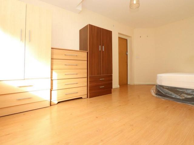 Room for rent in Maryland, Greater London