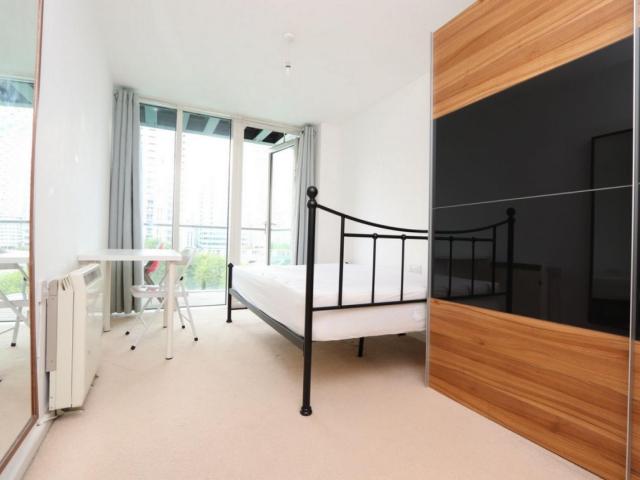 Room for rent in Isle Of Dogs, Greater London