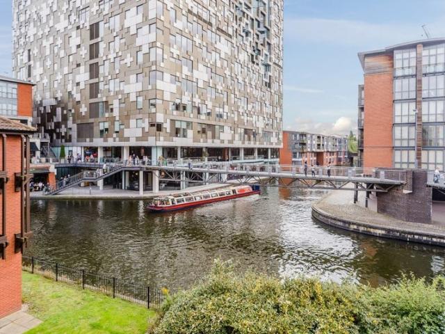 Apartment for rent in Park Central, Birmingham