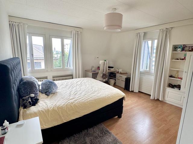 Apartment mieten in Einigen, Zürich