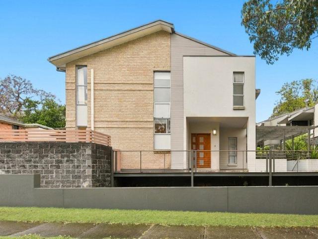 Townhouse for sale in Dundas Valley, Sydney