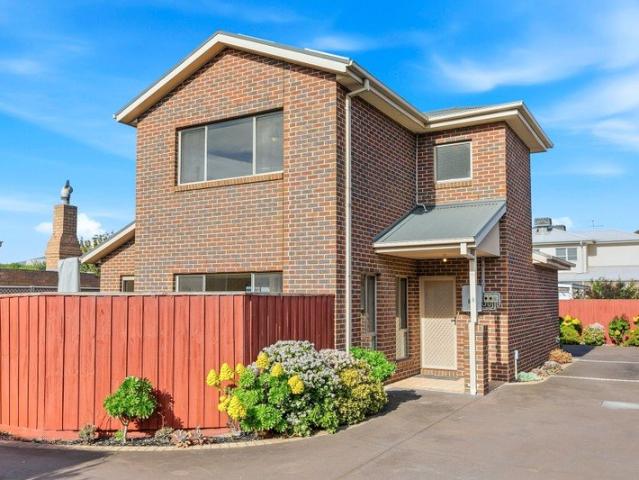 Townhouse for sale in Camerons Creek, Victoria