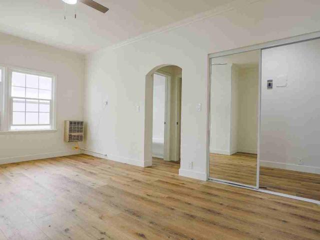 Apartment for rent in Canoga Park, California