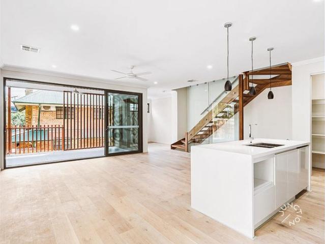 Townhouse for rent in Toombul, Queensland
