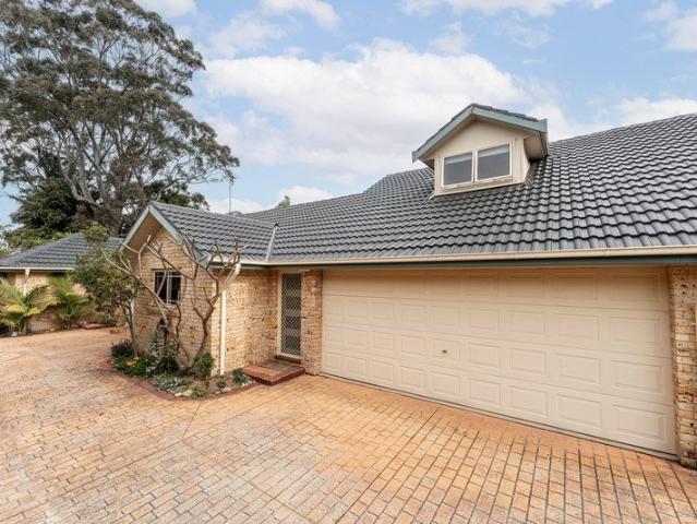 Townhouse for sale in Wollongong West, New South Wales