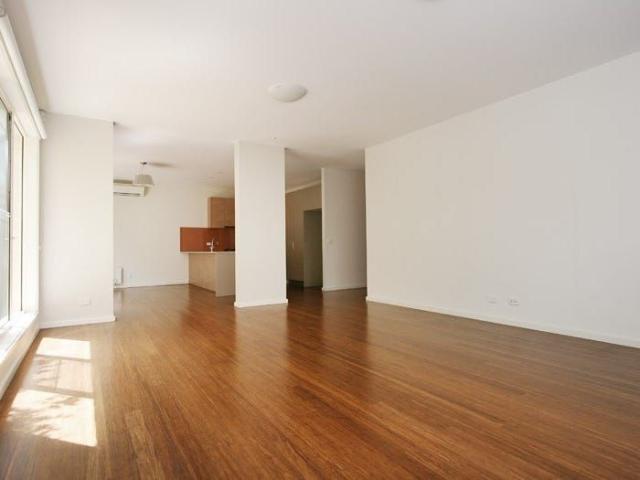 Townhouse for rent in Mont Albert, Melbourne