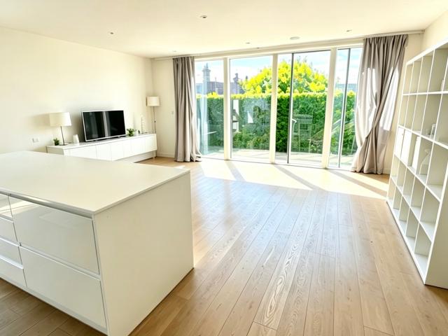 Apartment for rent in London Borough of Merton, South Wimbledon