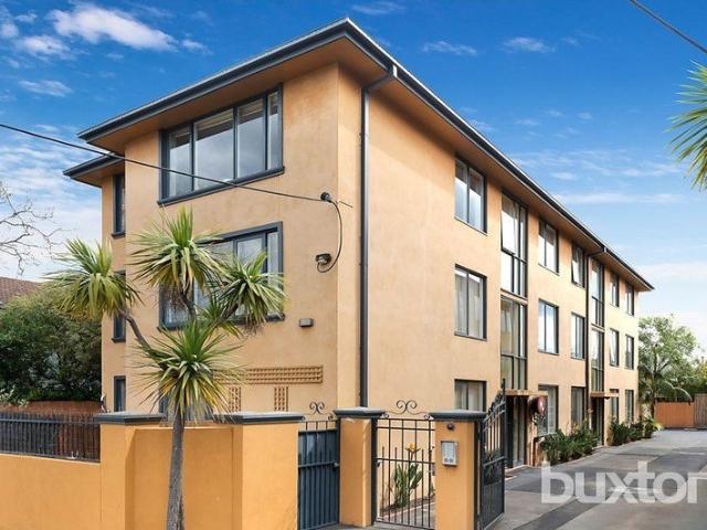 Apartment for rent in St Kilda East, Melbourne