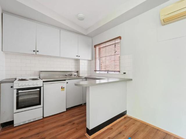 Granny Flat for rent in Elizabeth Bay, Sydney
