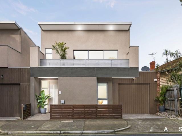 Townhouse for sale in Camerons Creek, Victoria