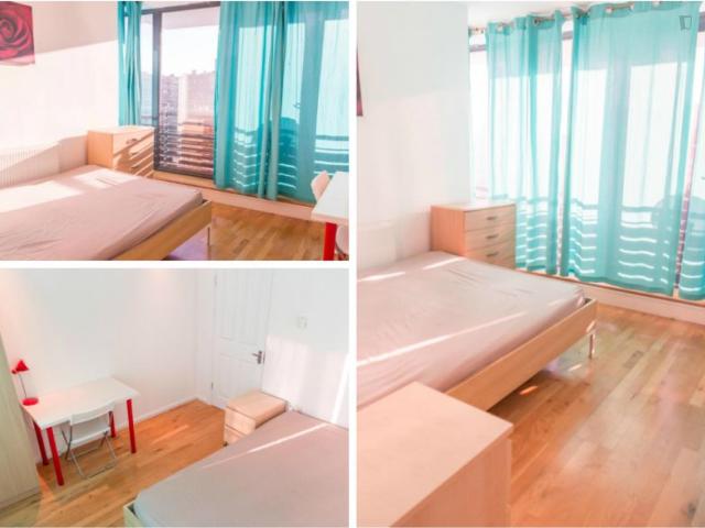 Room for rent in Limehouse, Greater London