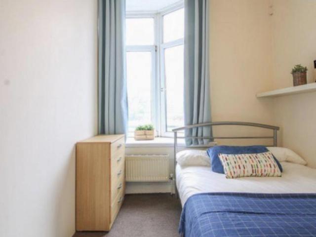Room for rent in Kilburn, Greater London