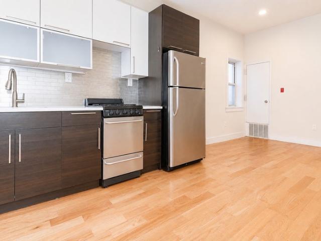 Room for rent in Arverne, New York