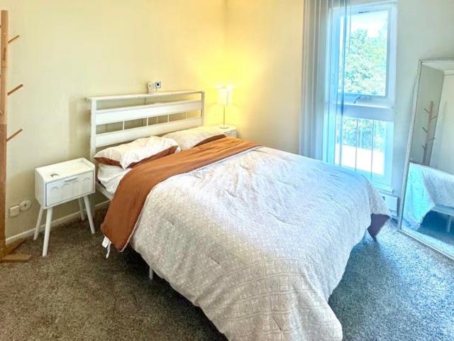 Room for rent in Marin City
