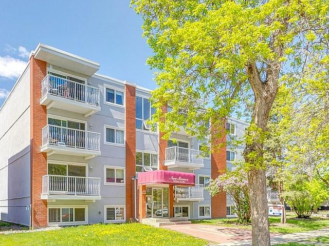 Condo for sale in Wedgewood, Alberta