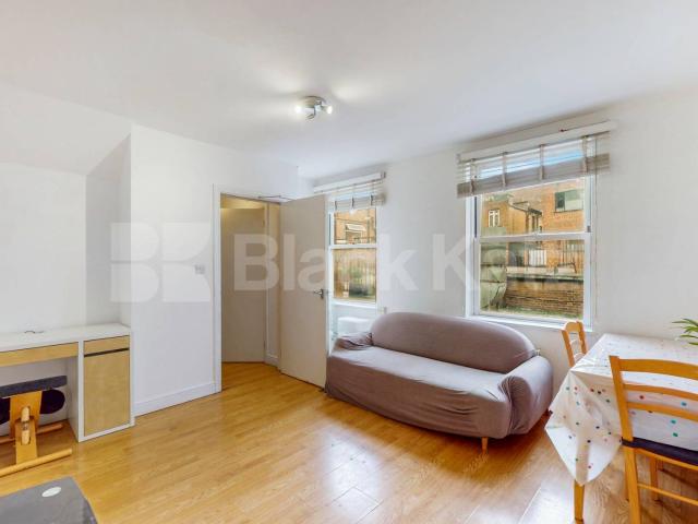 Apartment for rent in Chalk Farm, Greater London