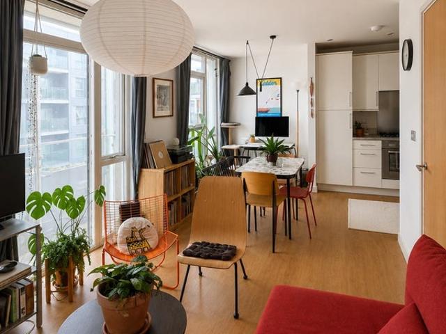 Apartment for rent in Homerton, Greater London