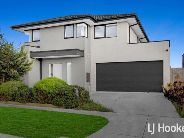 House for sale in Clyde, Victoria