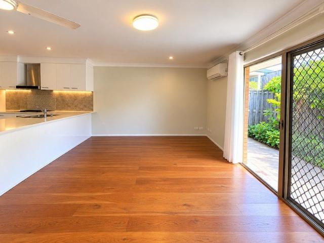 Townhouse for rent in Hillview Manors, Greater Brisbane