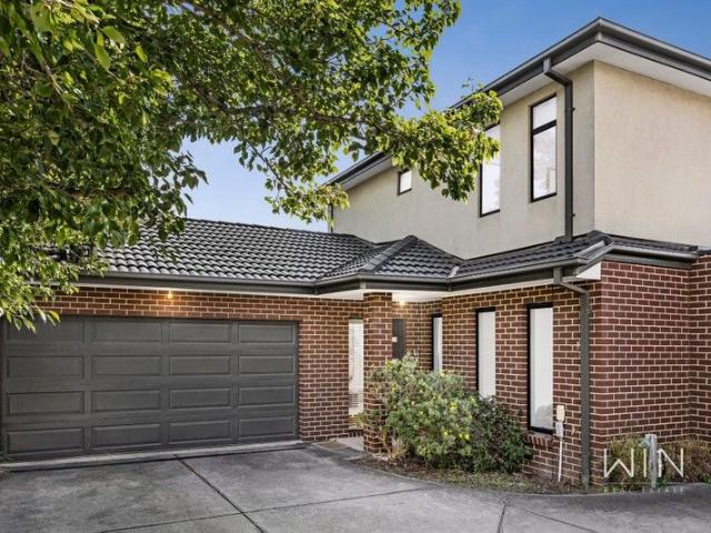 Townhouse for sale in Camerons Creek, Victoria