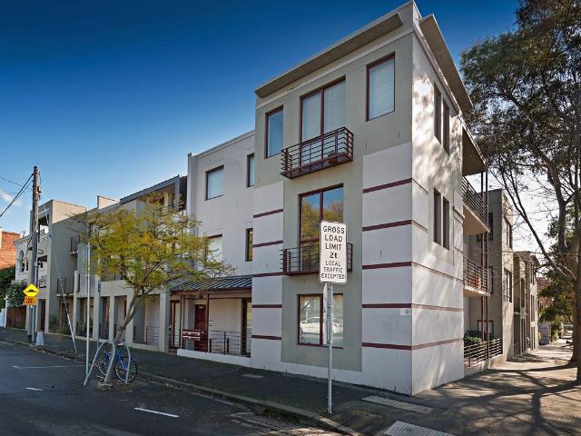 Apartment for rent in Carlton