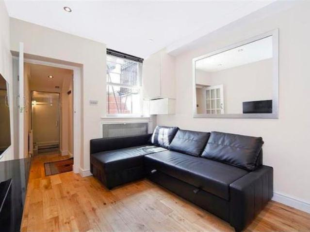 Apartment for rent in Brompton, Greater London