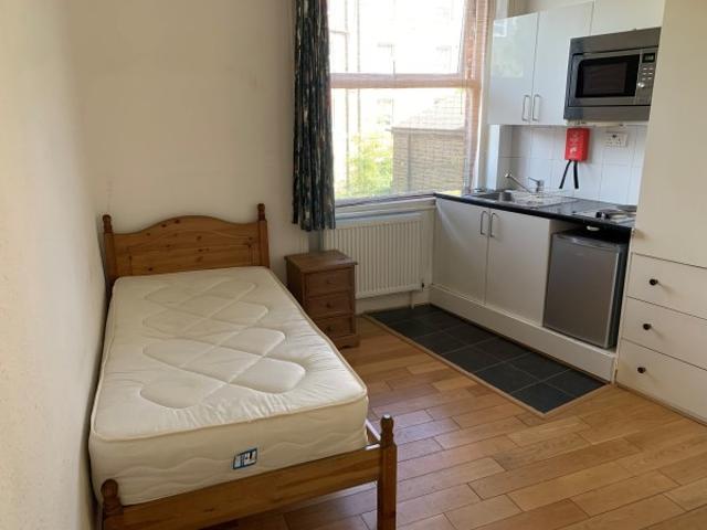 Apartment for rent in Victoria, Greater London