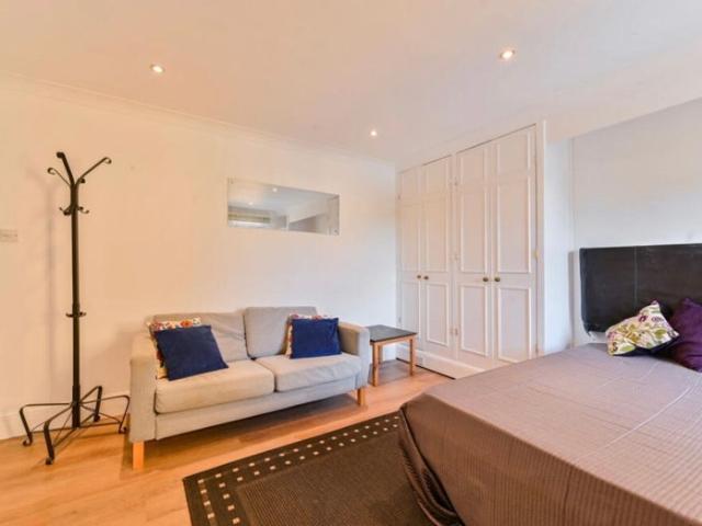 Studio for rent in Wandsworth, Greater London