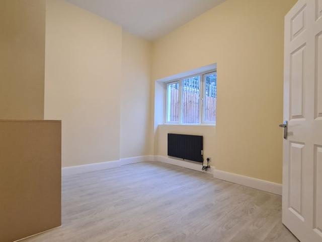 Studio for rent in Cricklewood, Greater London