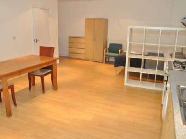 Apartment for rent in Limehouse, Greater London