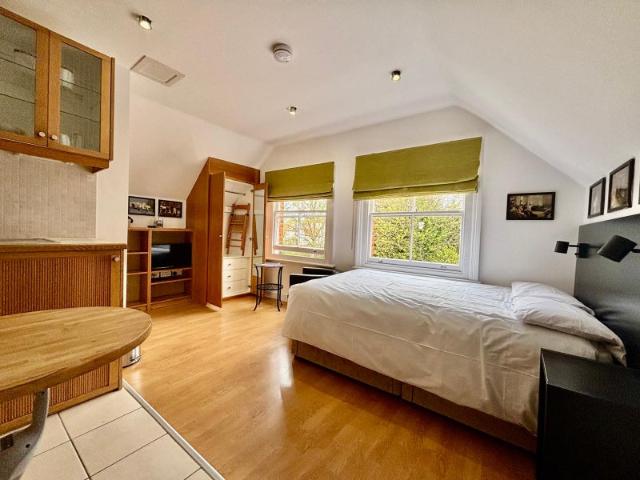 Studio for rent in West Hampstead, Greater London