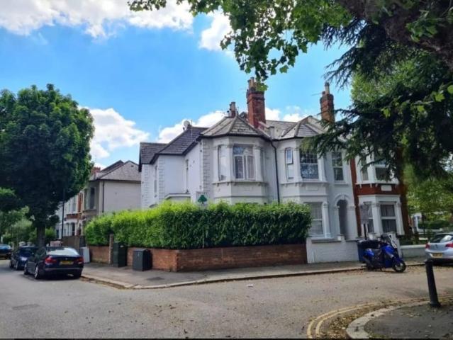Studio for rent in London Borough of Ealing, Greater London