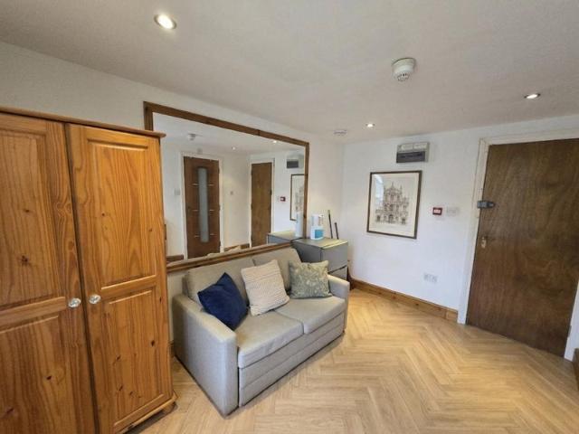 Studio for rent in London Borough of Ealing, Greater London