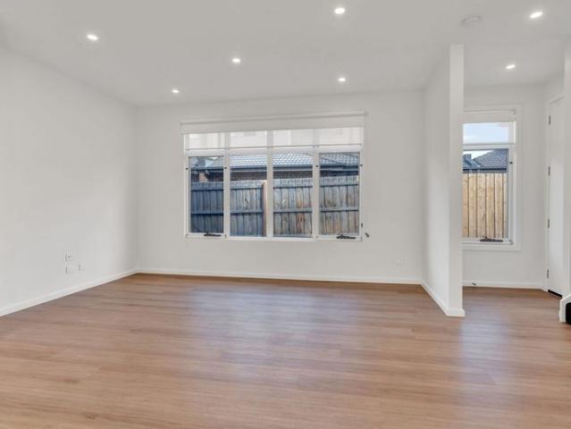 Townhouse for rent in Camerons Creek, Victoria