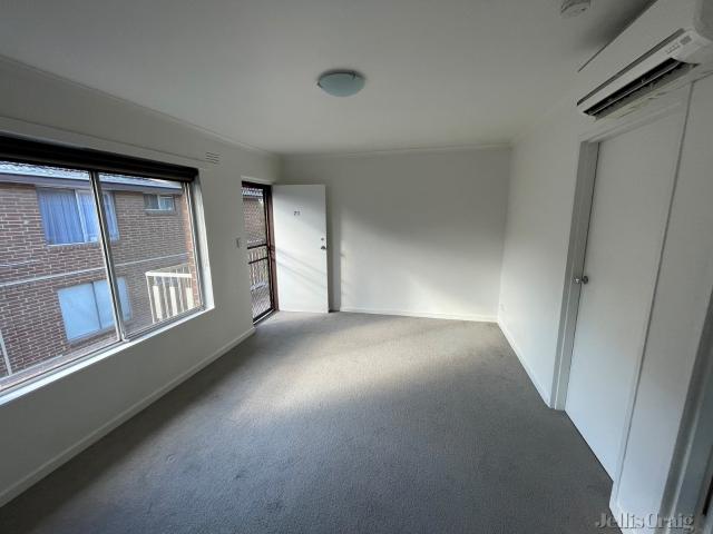 Apartment for rent in Clifton Hill