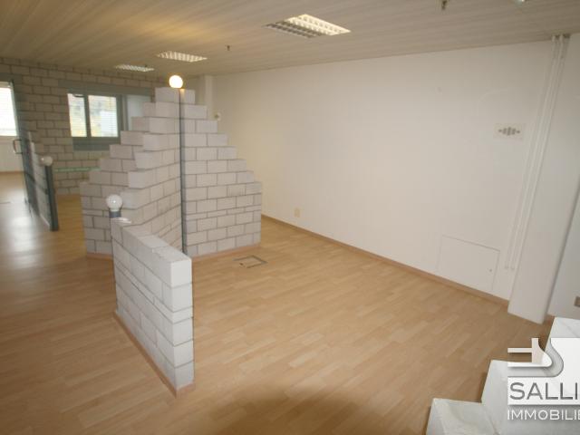 Büro mieten in Givisiez, Freiburg