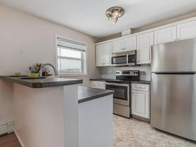 Apartment for rent in Shawnessy, Calgary