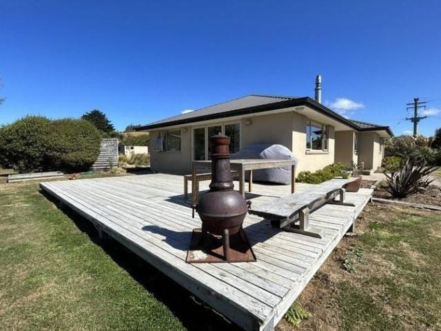 House for rent in Otakou