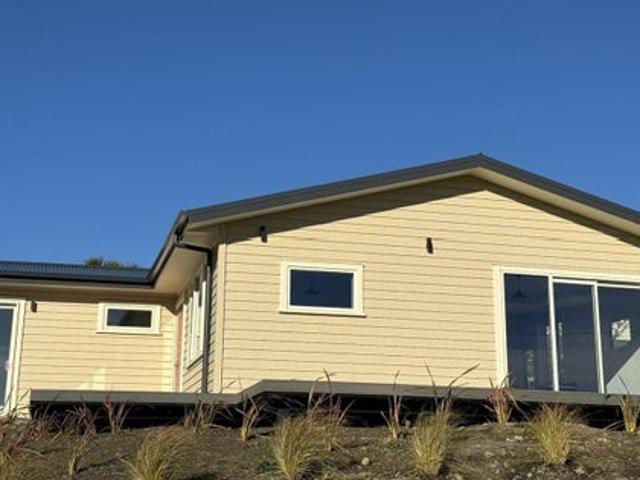 House for rent in Otakou