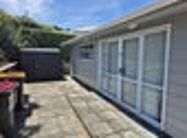 Townhouse for rent in Otakou