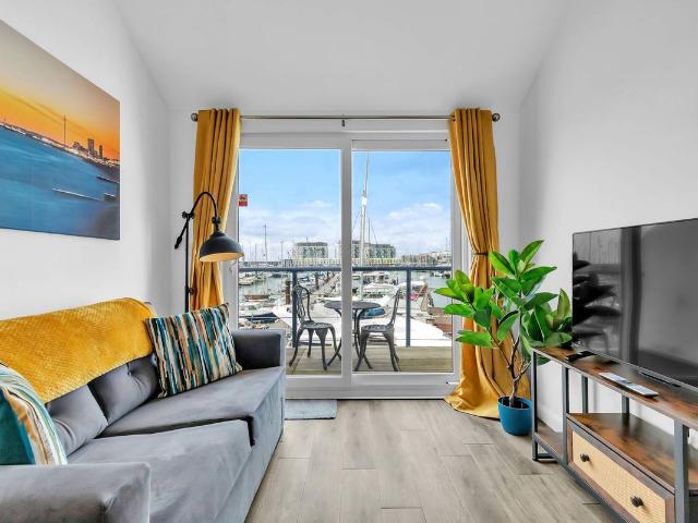 Apartment for rent in Roedean