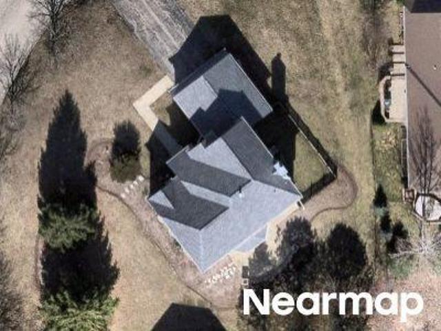 House for sale in Mchenry, Illinois