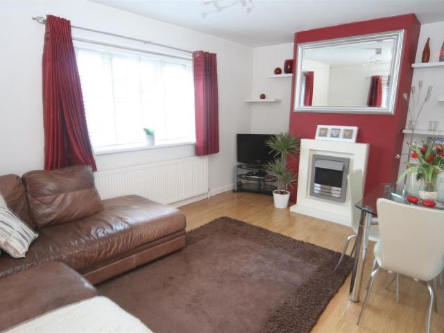 House for rent in London Borough of Ealing, Greater London