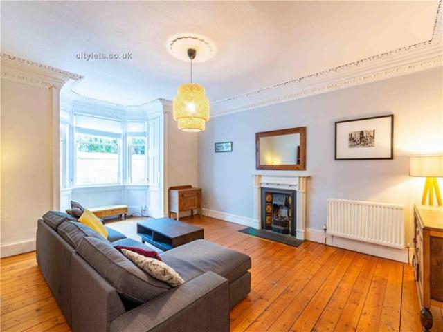 Flat for rent in Rosefield, Portobello