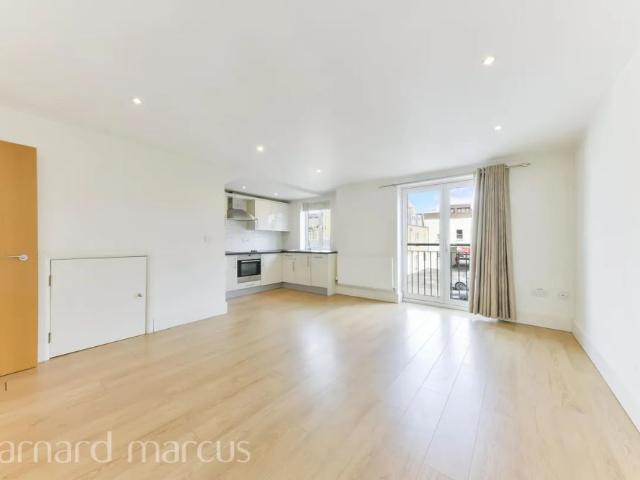 Apartment for rent in Surbiton, Greater London