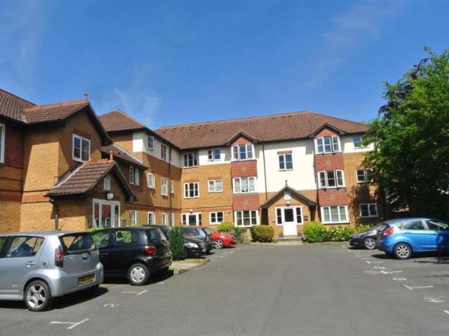 Apartment for rent in Addlestone, Runnymede