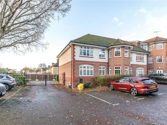 Apartment for rent in Addlestone, Runnymede