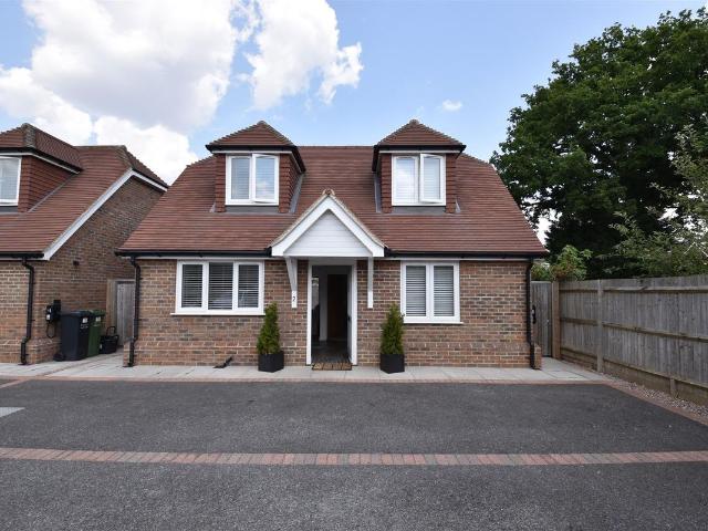 House for rent in Red Hill, Surrey