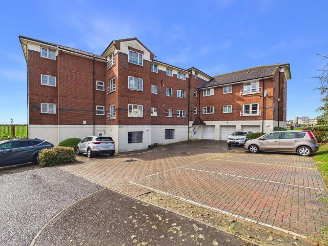 Apartment for rent in Fishersgate, West Sussex