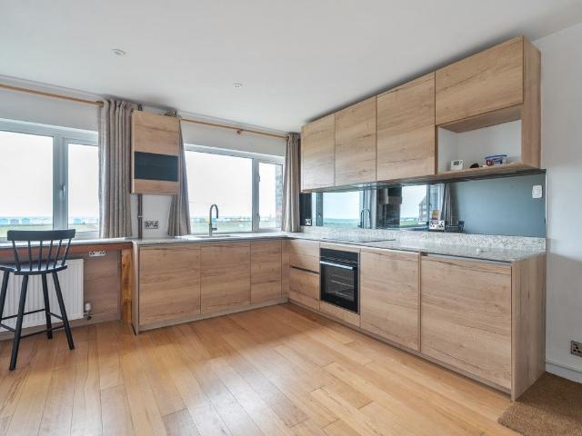 Apartment for rent in Fishersgate, West Sussex